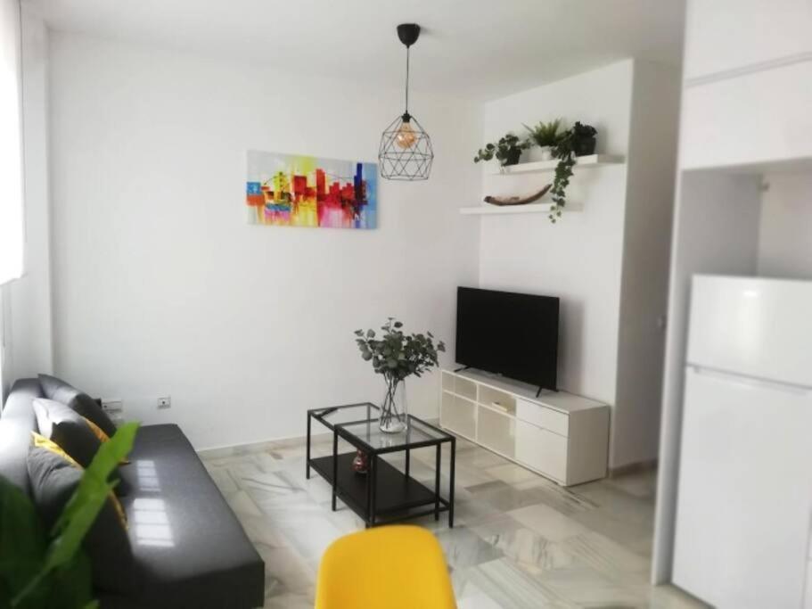 Malaga City One Bedroom Apartment By Namaste Elite Bagian luar foto